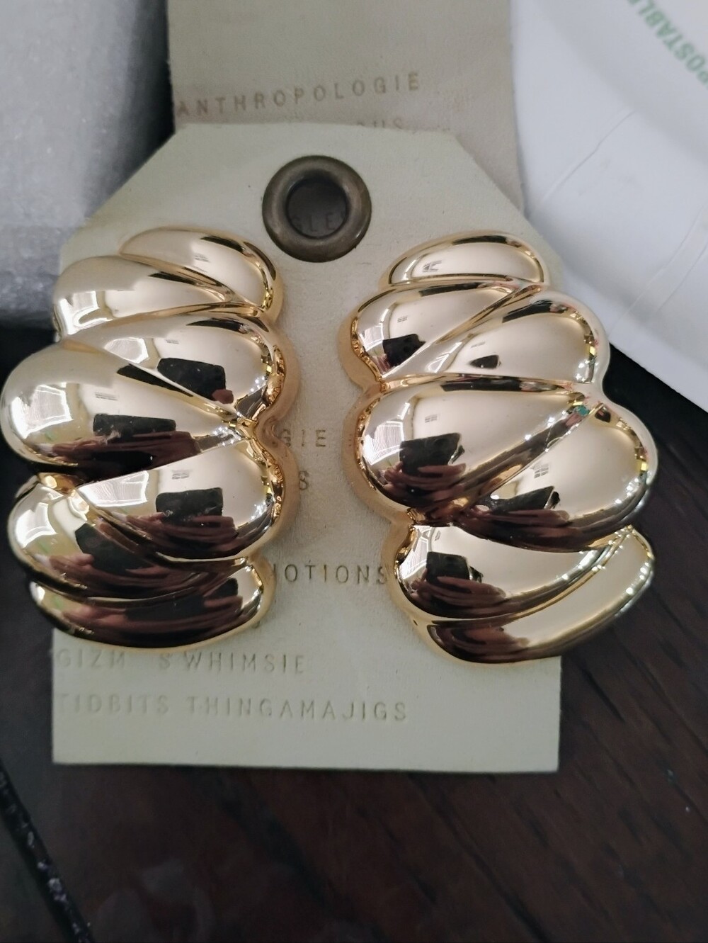Anthropologie Shiny 14KGP Sculpted Earring